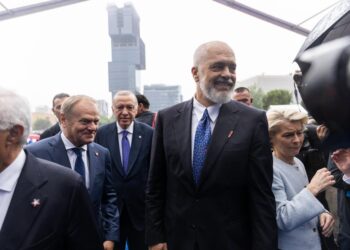 Samiti i Komunitetit Europian, kush janë 4 liderët që u larguan më herët nga Tirana?