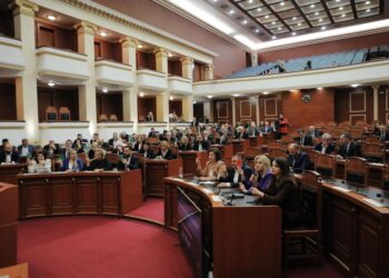 Nga Basha, Alibeaj e Shehi, te Majko, Kodheli e Kryemadhi, kush janë 79 deputetët aktualë që dorëzojnë mandatin në shtator