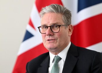 Shqipëria nuk pranoi, Britania do t’i kërkojë Kosovës të marrë azilkërkuesit