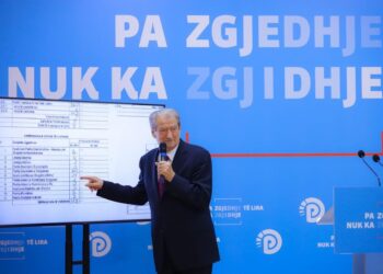 “Ne me kallashnikov nuk…”, Berisha: Kurrë s’do i njohim këto zgjedhje!
