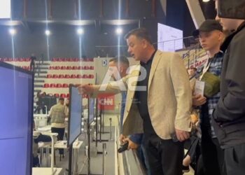 Votat e Greqisë “mollë sherri”, Noka përplaset me Ballën dhe urdhëron komisionerët: Asnjë votë nuk do të numërohet