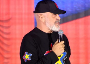 “Berisha, i pashpresë dhe një hallexhi që rri rrugëve”, Rama mbyll fushatën në Durrës: Më 11 maj “leshterikët” do të rrudhen edhe më shumë