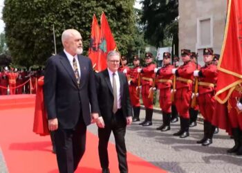 VIDEO / Rama pret me ceremoni të veçantë homologun britanik Keir Starmer