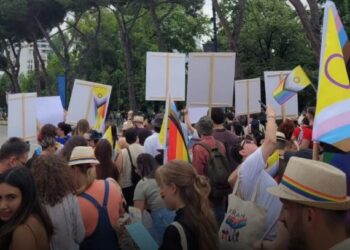 VIDEO / Komuniteti LGBTQI+ marshon në Tiranë: Duam liri, barazi dhe siguri!