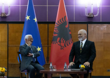 “Rajoni të mos humbë momentin”, Rama për negociatat: Në ditët në vijim hapim 8 kapituj të tjerë