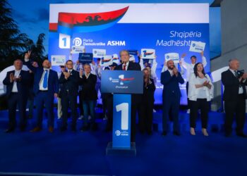 Plasi në “Kuçovë”…