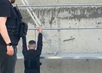 Plagosja e 5 personave në Laç/ Identifikohet autori! Policia gjen armën e krimit, ishte hedhur në…