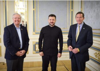 Zelensky takon senatorët amerikanë, thirrje për të rritur presionin ndaj Moskës