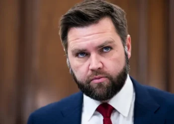 “Rusia po kërkon shumë”, Vance bën thirrje për bisedime direkte Moskë-Kiev