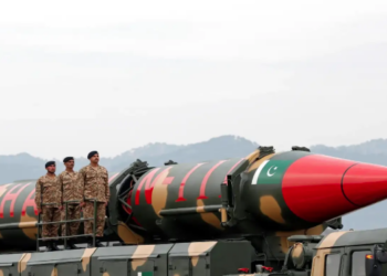 India sulmon me raketa Pakistanin, rrëzohen pesë avionë, të paktën 26 të vrarë