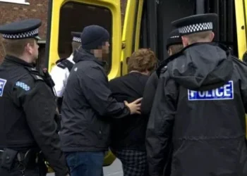 Sherri për prostitutat e përfshiu në vrasje/ Merr fund arratia 13-vjeçare, arrestohet shqiptari në Angli (EMRI)