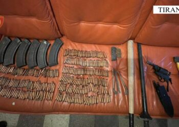 64-vjeçari mbush shtëpinë me municion, çfarë i gjeti policia në Tiranë