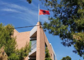 Zarfet me votat e diasporës, thirrja e Ambasadës së Shqipërisë në Greqi: Nesër mbyllet afati, kthejini sa më parë