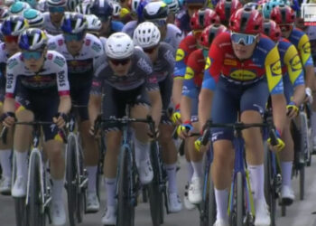 ‘Giro d’Italia’/ Fillon xhiro e fundit, grupi i gjithi bashkë! Ndiqni momentet kryesore të garës (Videot)