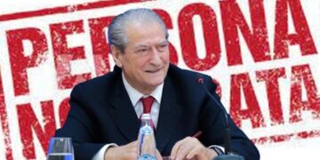 Skandali me kërkesën për vizë amerikane të Berishës, gazetari denoncon se një pjesë e firmave janë të falsifikuara