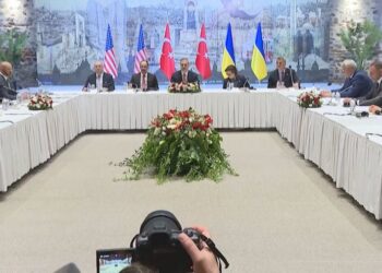 Negociatat në Turqi, Zelensky vendos në dyshim përkushtimin e Rusisë për paqe