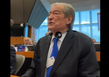 “Zgjedhjet ishin farsë”, Berisha ‘nxin’ Shqipërinë në Bruksel: Populli shiti votat, i bleu Rama me…