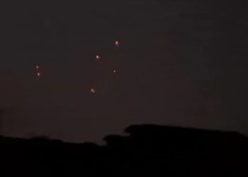 Paqja që nuk zgjat! Pakistani sulmon menjëherë Indinë me dronë vetëm pak orë pas armëpushimit (VIDEO)