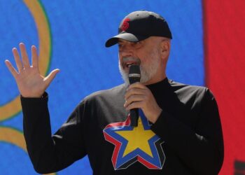 Rama: Dikur LSI, ndjesë pastë, na u ngatërrua nëpër këmbë. Sot ‘pengmarrësit’ e vegjël duan zgjedhje të parakohshme