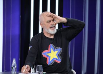 “Ju hedhsha në incenerator!”/ Rama shpjegon sa rrugë ka ndërtuar: I gjetëm rrugët, rrugëve…