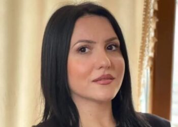 U përfol për skandal seksual me Tërmet Peçin në makinë, reagon aktivistja e PS: Ishte situatë pune, ja e vërteta