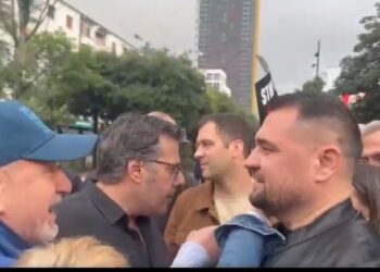 SafeJournalists dënon sulmet e deputetëve ndaj gazetarëve: PD të kërkojë falje, respektoni të drejtën për të raportuar