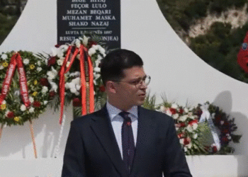 11 bij e bija të fshatit Vajzë në Vlorë shpallen “Dëshmorë të Atdheut”, ministri Vengu: Me anëtarësimin në BE do të çojmë në vend amanetin e tyre