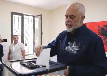 Zgjedhjet/ Voton kryeministri Edi Rama: Të presim çfarë do thotë populli!