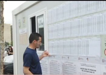 Në Yzberisht votohet ndryshe për Parlamentin e ri, kontejnerët kthehen në qendra votimi