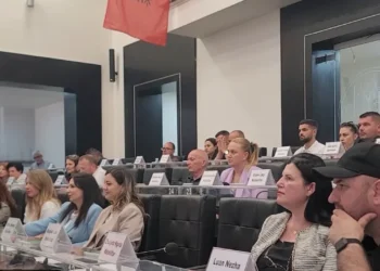 PL braktis PD, bashkon votat me PS për ndërtimin e një kompleksi turistik në Gjirin e Lalzit