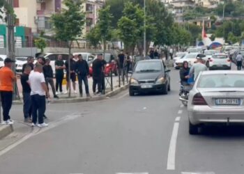 Aksident i rëndë në Lezhë! Këmbësorja përplaset në vijat e bardha, në gjendje kritike për jetën