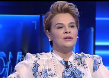 Larg politikës, Monika Kryemadhi publikon pamjet nga xhirimet e filmit ku do të marrë pjesë