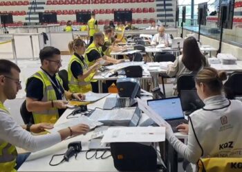 PS ruan mandatin e pestë/ Përfundon numërimi i votave të Diasporës në Berat