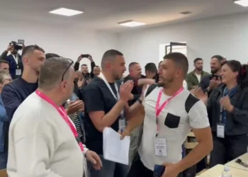 PS fiton në Devoll, përmbyset rezultati i para 4 viteve, socialistët nisin festën