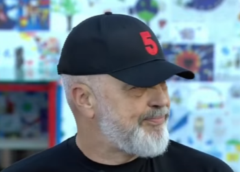 Rama mban fjalimin e fitores, nuk kursen ironinë ndaj Berishës: Shqipëria zgjodhi dritën, jo errësirën e gropës së një kapele fake