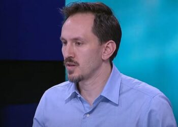 A do ia lësh mandatin Arlind Qorit? Përgjigjet deputeti i Lëvizjes Bashkë: Zgjodhi vetë të mos ishte i pari në listë