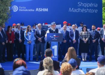 Berisha u premton fermerëve: Hiqen kriteret, edhe një lopë e vetme do subvencionohet