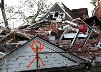 Tornado vdekjeprurëse në SHBA, humbin jetën 21 persona