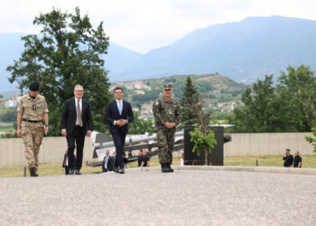 Kryeministri britanik viziton Qendrën e Inovacionit dhe Muzeun e FA: Marrëveshje për të përmirësuar sigurinë dhe mbrojtjen