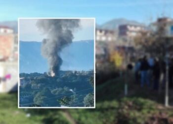 Zjarr i madh në Babrru/ Merr flakë një banesë, autoritetet thirrje qytetarëve: Shmangni zonën!