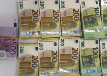 Tentoi të dalë nga Shqipëria me 194 mijë euro të padeklaruara, procedohet 45-vjeçari izraelit