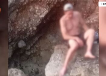 VIDEO / U bllokua tek “Akuariumi” në Dhërmi pas dëmtimit në këmbë, shpëtohet turisti amerikan