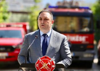 Ministri Hoxha: Zjarrvënia e qëllimshme krim, autorët do ndëshkohen