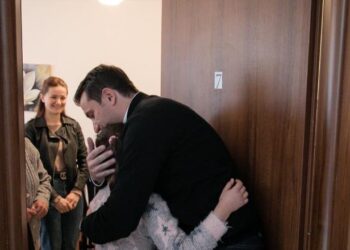 Bashkia e Tiranës miraton mbi 1,100 kredi të buta për familjet dhe çiftet e reja