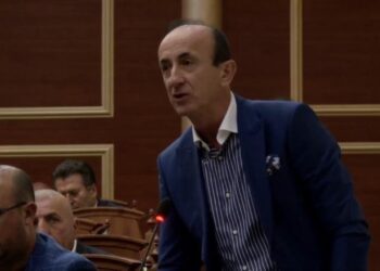 Sula-deputetëve: Një pjesë e juaja ka axhenda personale, po prisni Dhjetorin kur diskutohet për mbarimin e mandatit të kryetarit të SPAK