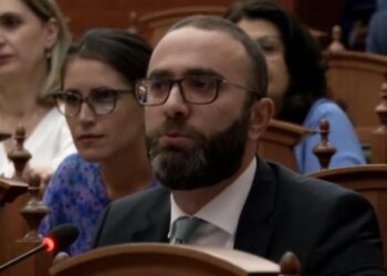 Bardhit nuk i del inati: Zegjine Balluku duhet të vijë e të prezantojë projektligjin, s’mund të fshihet për shumë gjatë