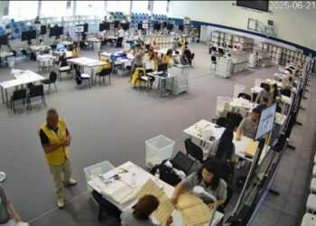 Dita e 6-të e rinumërimit të votave për Tiranën, janë hapur 606 kuti! Ja sa vota kanë humbur PD dhe PS