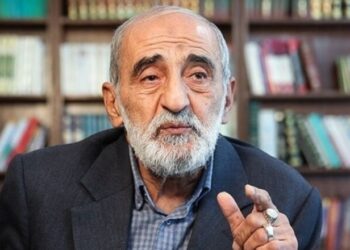 Këshilltari i Khamenei: Do godasim flotën amerikane dhe do mbyllim ngushticën e Hormuzit