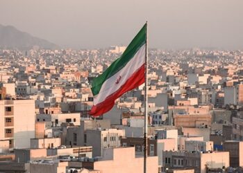 Irani rihap hapësirën ajrore për fluturimet ndërkombëtare