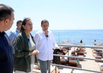 Ministrat Kumbaro dhe Hoxha në Himarë: 3 janë prioritetet e sezonit veror